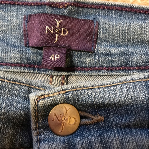 NYDJ Not Your Daughter’s Jeans petite light blue crop rhinestone cuff Size 4P - Picture 4 of 8